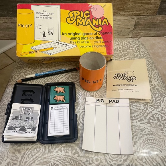 Vintage Pig Mania Game Complete 1977 Pig Dice Travel Case Pencil Pad - Picture 1 of 7